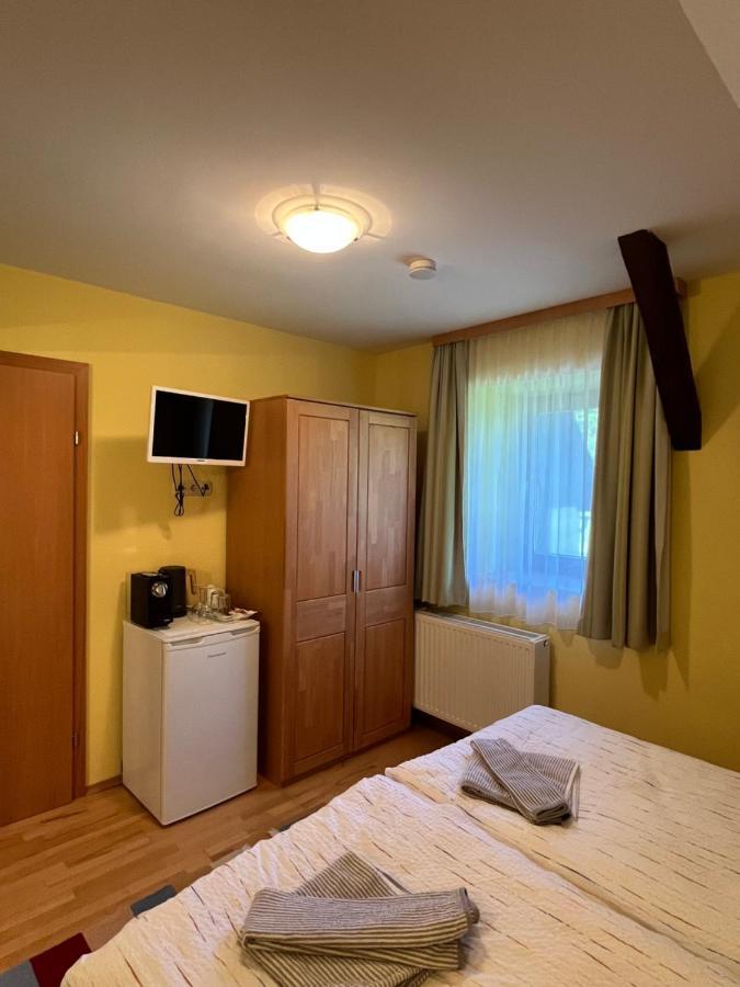 Privatzimmer Familie Pair/Schmoll ชปิทาล อัม เซมเมอริง ห้อง รูปภาพ