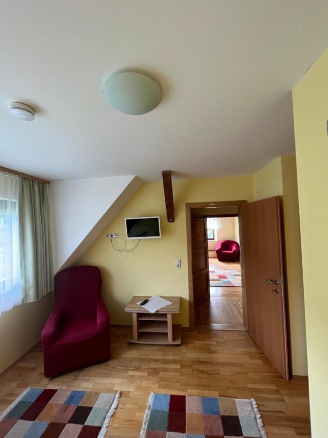 Privatzimmer Familie Pair/Schmoll ชปิทาล อัม เซมเมอริง ห้อง รูปภาพ